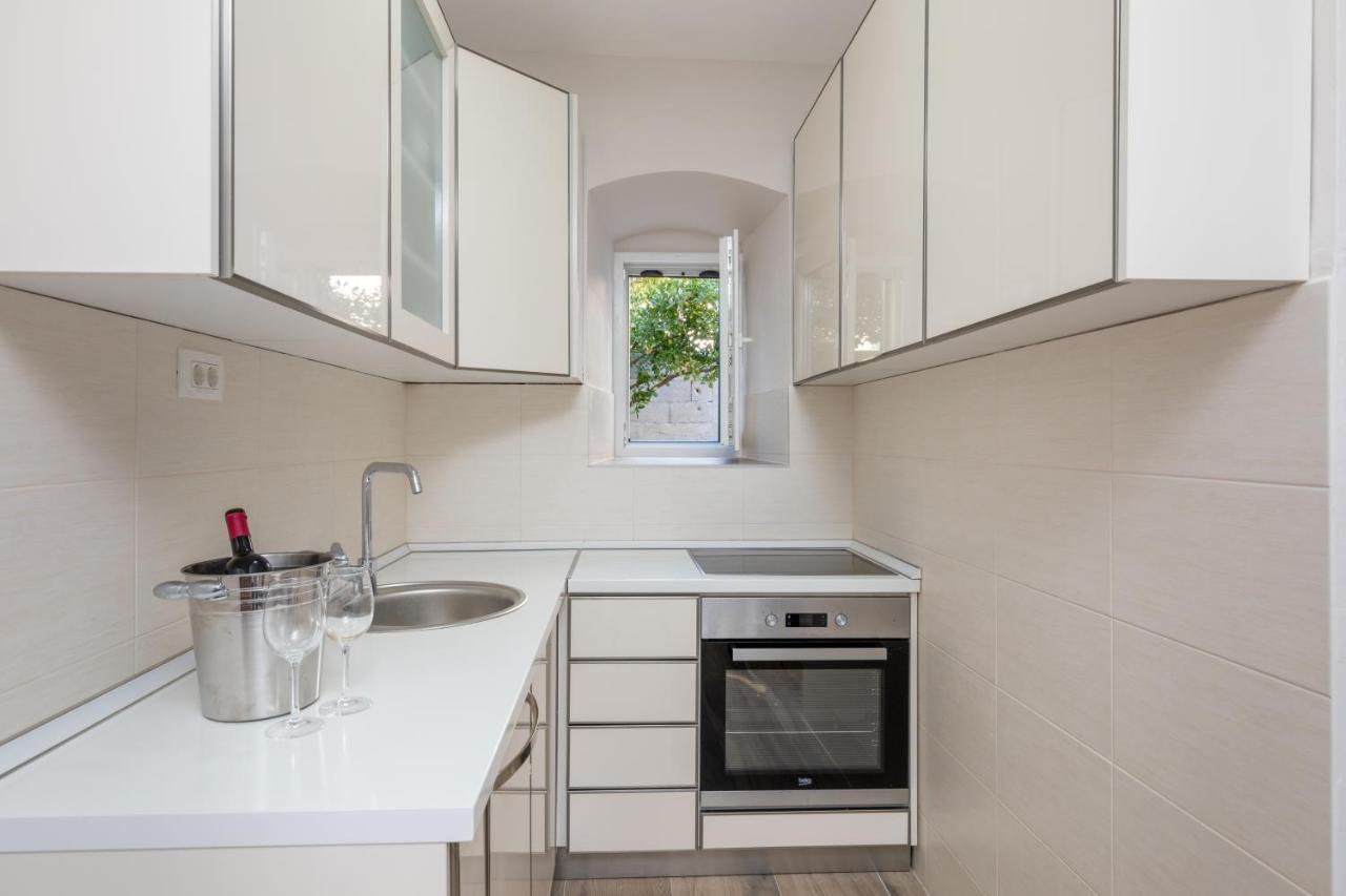 Tanja'S Seafront Orahovac Apartment كوتور المظهر الخارجي الصورة